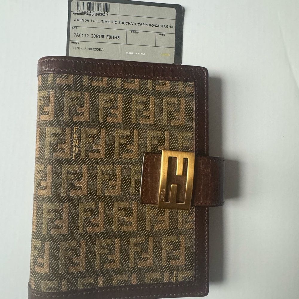 Fendi classy passport agenda cover